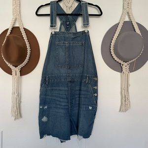 Gap Jean overalls XL